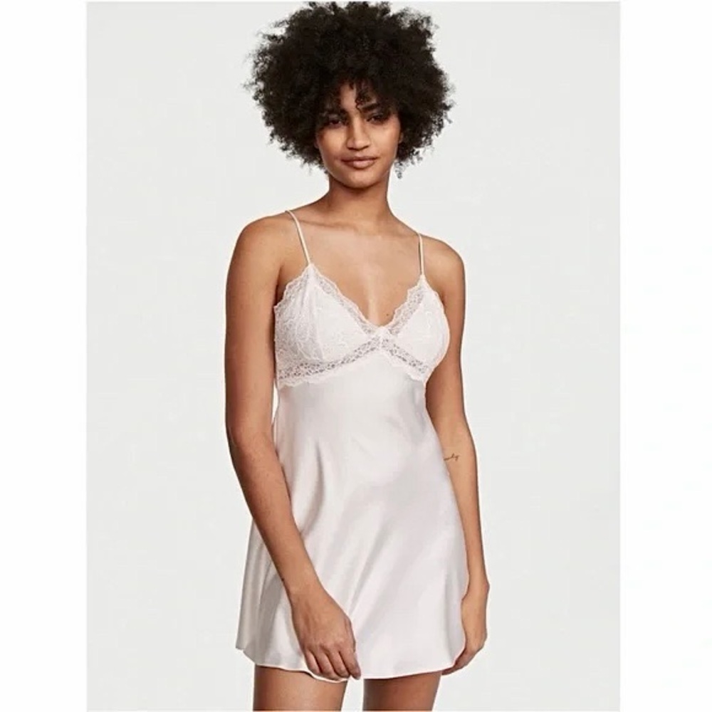 Victoria’s Secret Stretch Satin Lace Cutout Slip in Cream Ivory - Size S
